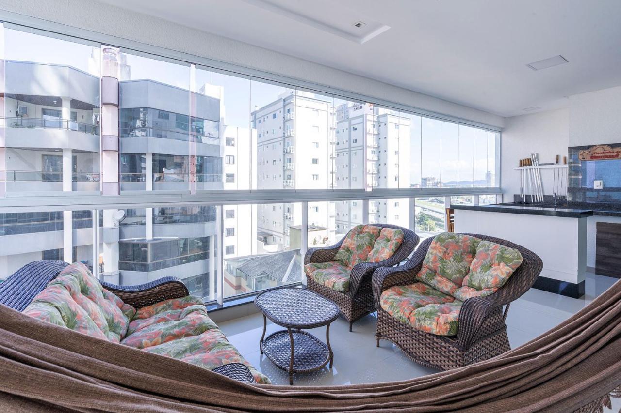Apto A 260M Da Meia Praia Em Condominio De Luxo Sc 伊塔佩马 外观 照片