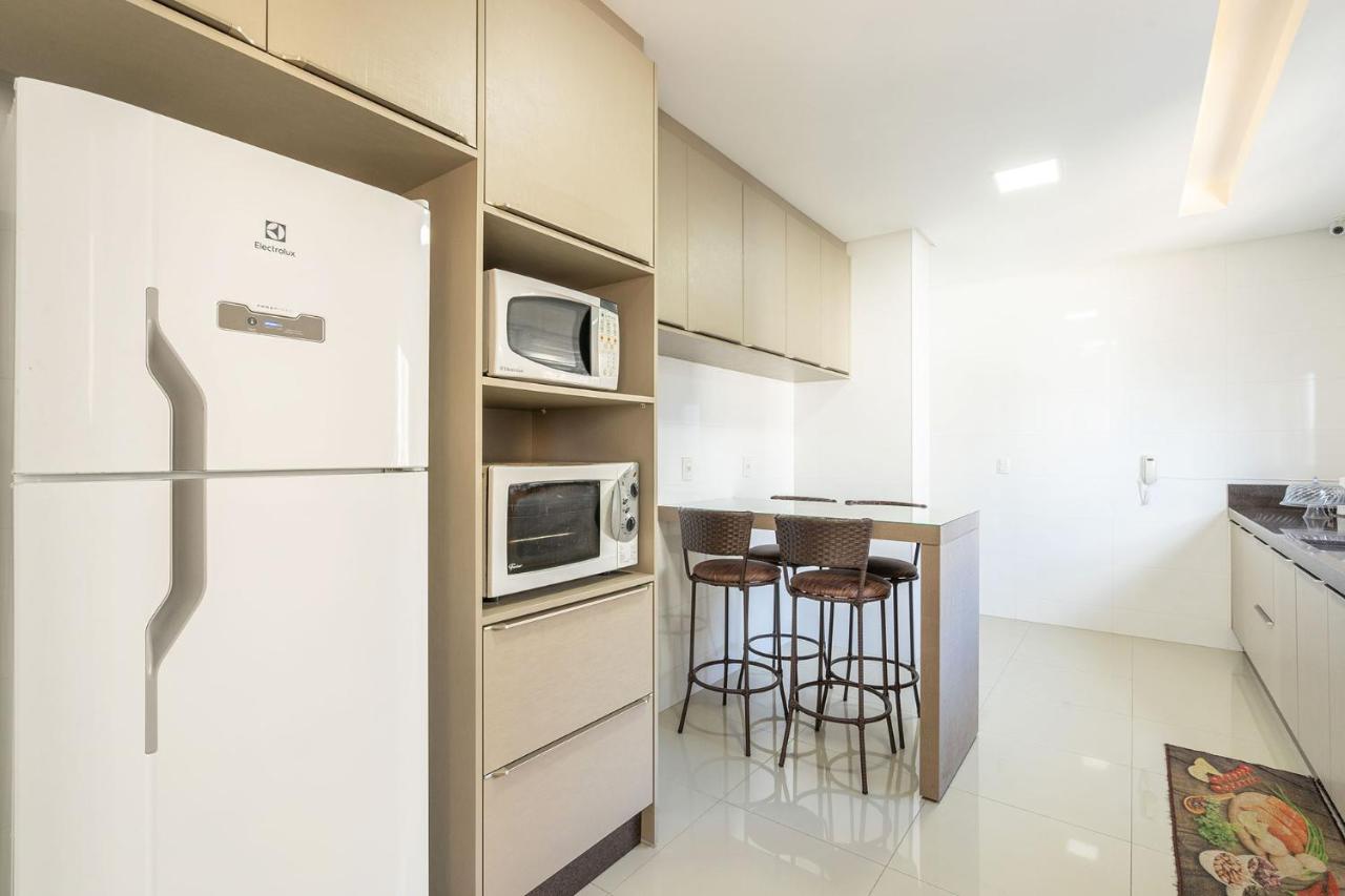 Apto A 260M Da Meia Praia Em Condominio De Luxo Sc 伊塔佩马 外观 照片