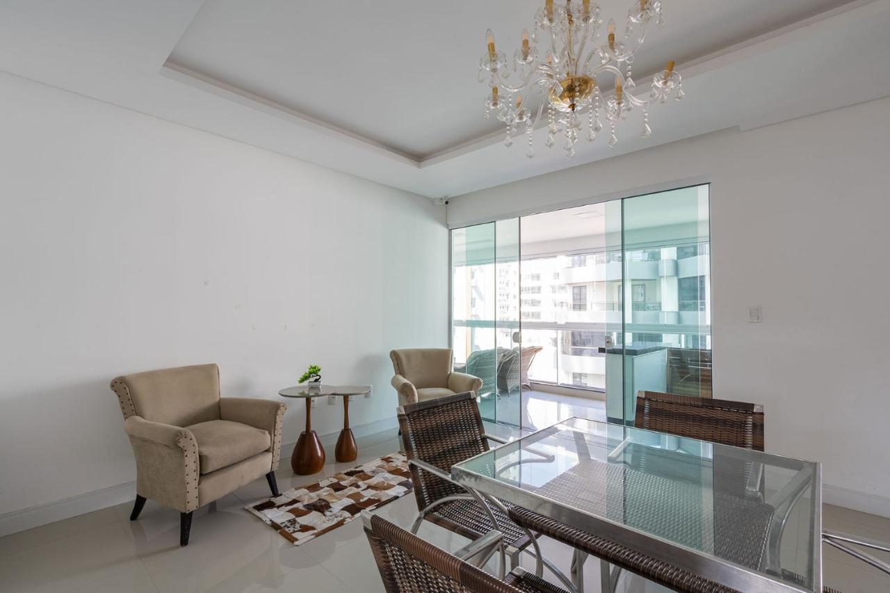 Apto A 260M Da Meia Praia Em Condominio De Luxo Sc 伊塔佩马 外观 照片