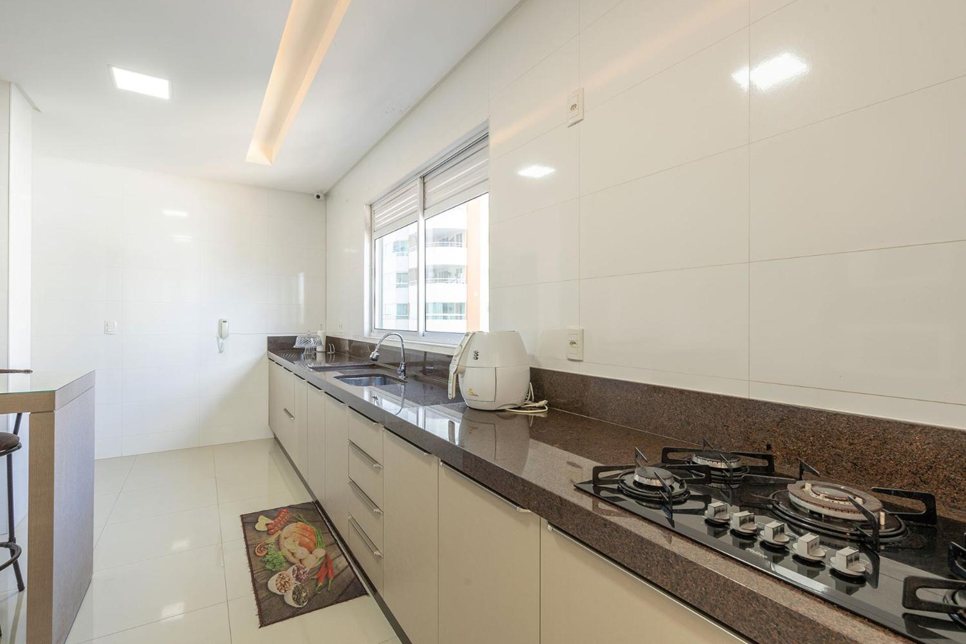 Apto A 260M Da Meia Praia Em Condominio De Luxo Sc 伊塔佩马 外观 照片